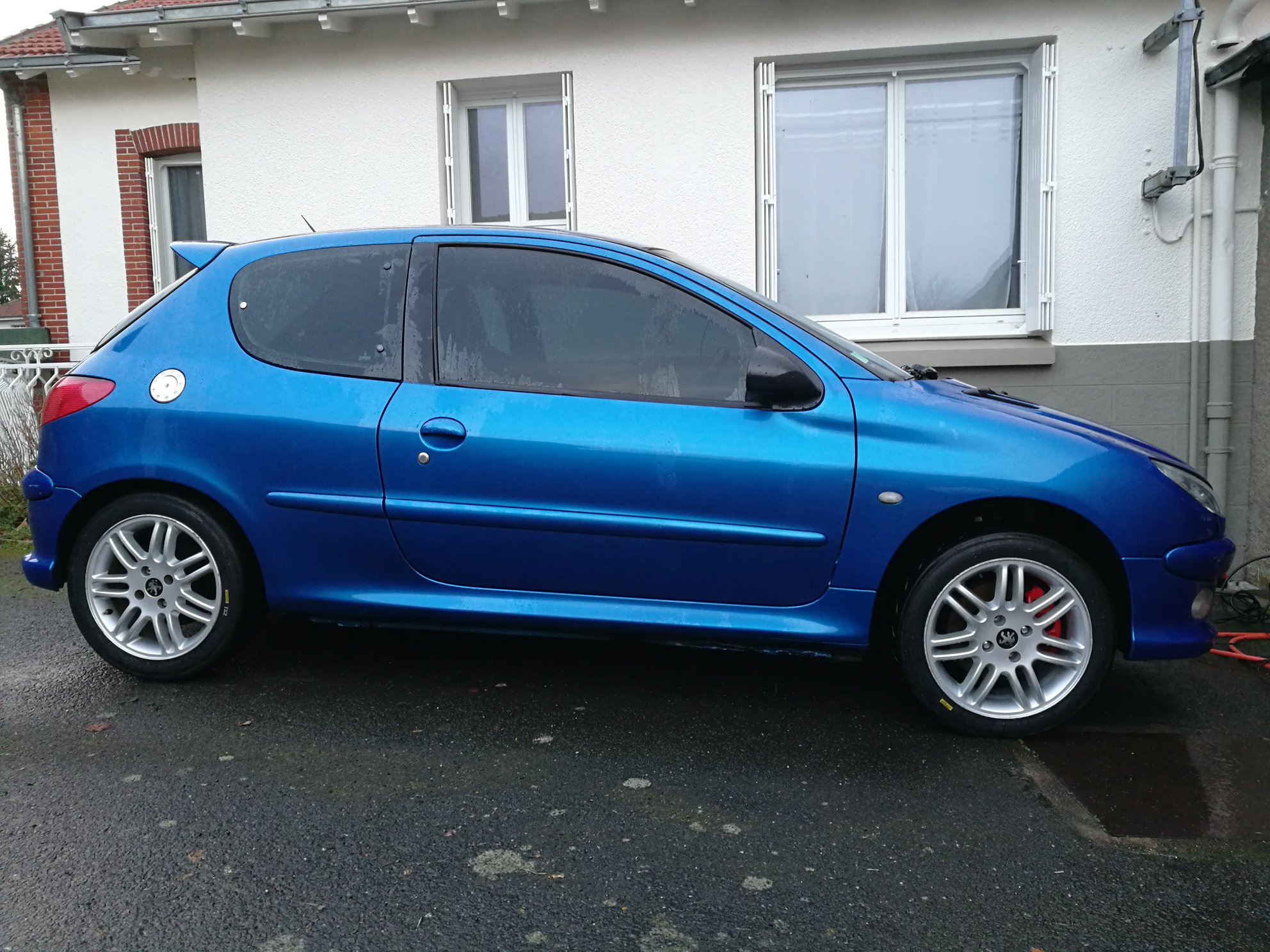 205 GTI F2000/2
